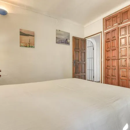 Apto Con Vista Al Mar: Piscina, Barbacoa, Wifi Y Parking En Montgo, L'escala - Es-89-126 *