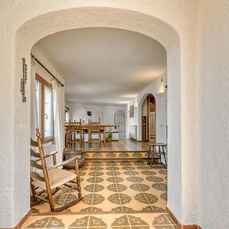 Apto Con Vista Al Mar: Piscina, Barbacoa, Wifi Y Parking En Montgo, L'escala - Es-89-126 Torroella De Montgri