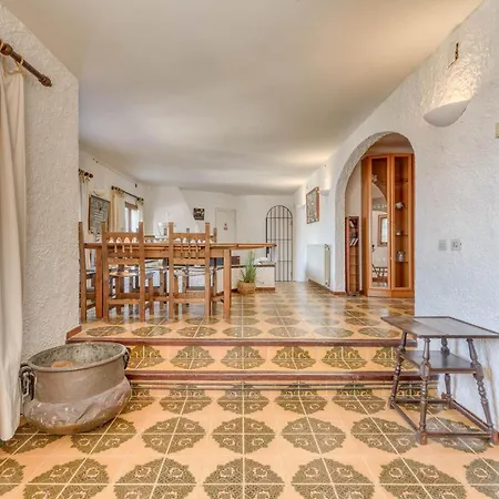 Apto Con Vista Al Mar: Piscina, Barbacoa, Wifi Y Parking En Montgo, L'escala - Es-89-126 *